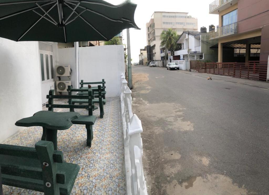 Wish Residence Seaside, Near Durdans & Vasan Eye Care Hospital, Colombo 3 Exterior foto
